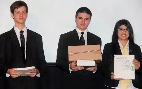 Premiaci�n de concurso juvenil de ciencias en la Alianza Francesa