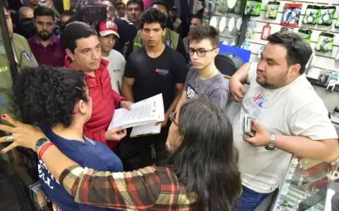 Municipalidad de Asunci�n continuar� desalojo de casillas "alquiladas" en el Mercado 4