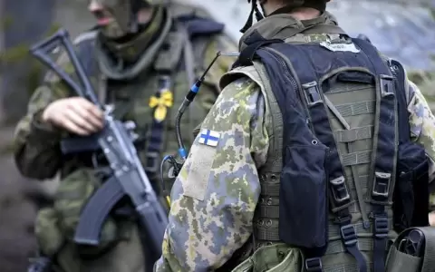 Rusia abrir� 10 bases junto a Finlandia y busca m�s soldados para Ucrania