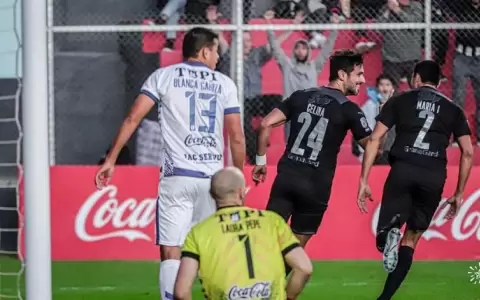 Libertad supera a Ameliano y aumenta su ventaja en la cima