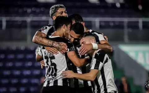 Libertad golea a The Strongest y clasifica como primero de su grupo
