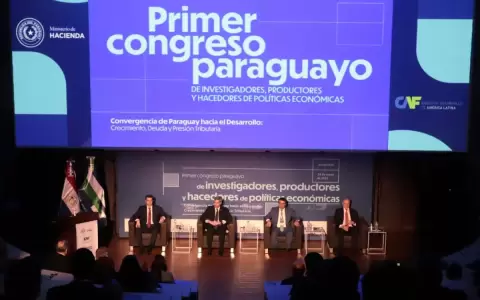 Destacan capacidad de economistas en dise�o de medidas contra choques externos