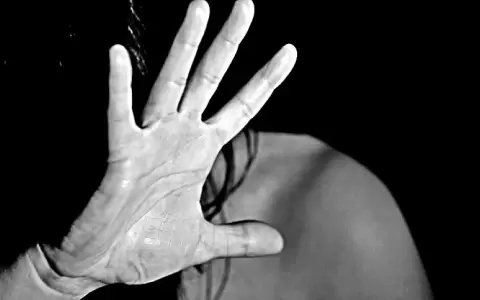 Asesinan a mujer y se sospecha de su expareja