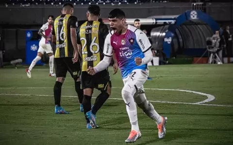 �Otra vez! Cerro Porte�o remonta a Guaran� y se mantiene al acecho