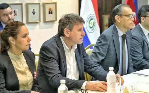 Petropar plantea a Azerbaiy�n que invierta en refiner�a de petr�leo