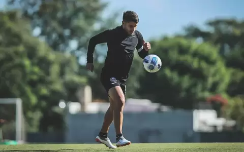 �Iv�n Torres jugar� de volante por izquierda ante Col�n de Santa Fe?