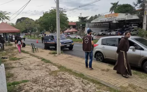 Capuchinos realizaron tradicional bendici�n de veh�culos