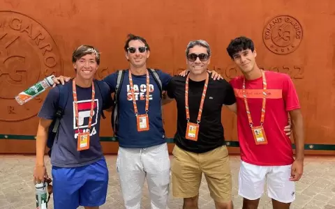 Tenistas paraguayos debutan este domingo en el Roland Garros j�nior