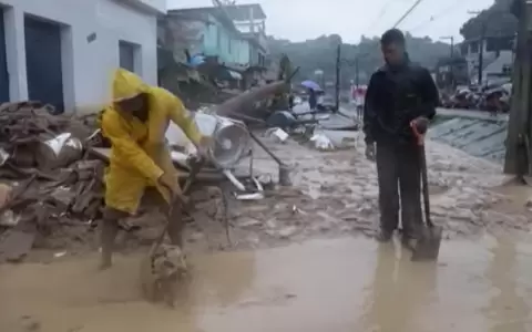 Al menos 44 muertos y 56 desaparecidos en las inundaciones de Brasil