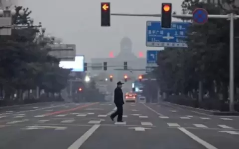 La nueva ola de contagios de Covid y varias restricciones vac�an las calles de Beijing