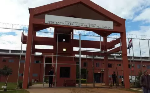Caso abuso en colegio: prisi�n de maestras es "desmedida", dice abogado