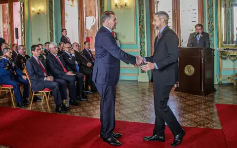 Asume Julio Arriola como nuevo ministro de Relaciones Exteriores