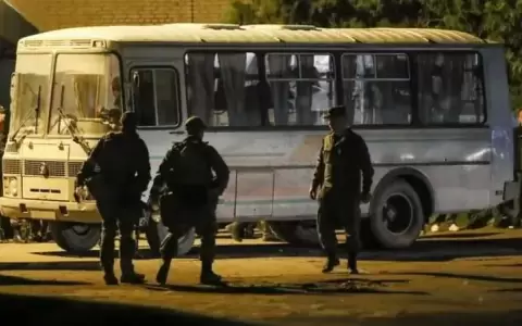 Rusia y Ucrania: confirman evacuaci�n de los soldados sitiados en Mari�pol a zonas prorrusas