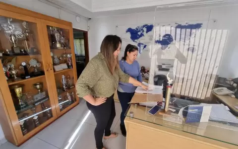 Fiscal�a recibe nuevas denuncias tras supuesto caso de abuso en colegio de Lambar�