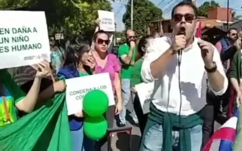 Caso abuso: docentes detenidas declararon en la Fiscal�a y fueron escrachadas