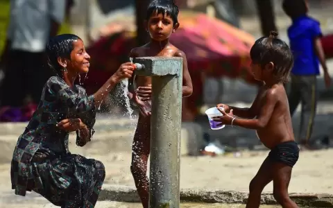 Ola de calor en la India y Pakist�n, con cortes de luz y escasez de agua