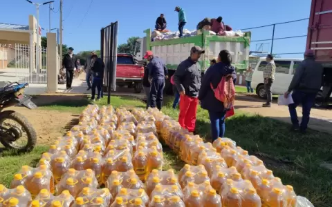 �eembuc�: pescadores reciben kits de alimentos para enfrentar dif�cil situaci�n