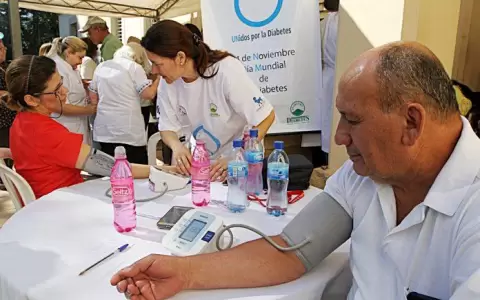 Con controles de presi�n arterial buscan llegar a 4.000 personas