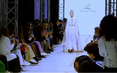 Las sanciones desaf�an la industria de la moda en Rusia