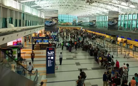 Justicia argentina proh�be salida del pa�s de tripulantes del avi�n retenido en Ezeiza
