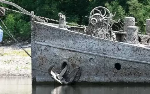 La sequ�a en Italia es tan intensa que sali� a flote barco naufragado en la II Guerra Mundial