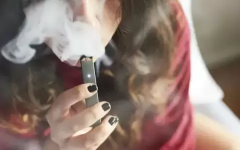 M�dicos se�alan la peligrosidad de los vapeadores