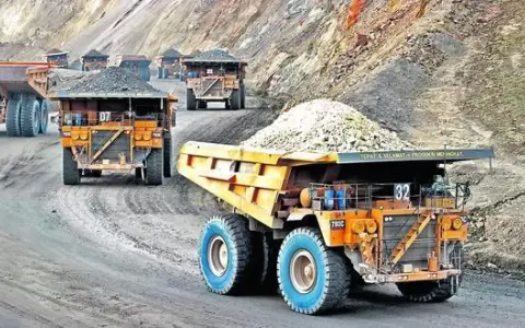 Enfrentamiento entre mineros deja 14 muertos en Per�