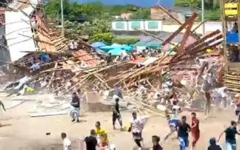 Derrumbe en la plaza de toros de El Espinal