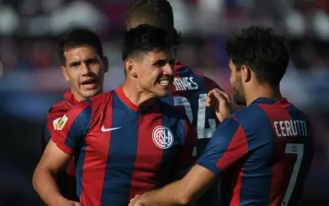 Argentina: con gol de Adam Bareiro, San Lorenzo rescata un empate ante Independiente