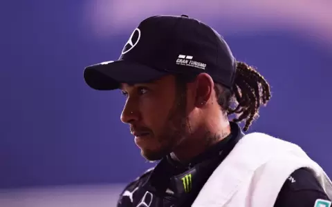Hamilton sigue molesto con Mercedes: �El auto es muy malo�