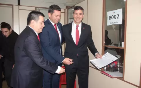 HC inscribe candidaturas y habla de concordia y abrazo republicano