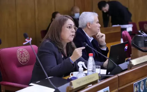 Senadora Arr�a pidi� sanci�n para "Kencho" Rodr�guez por "sus groseras inconductas"