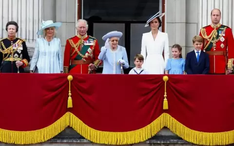 Isabel II fue ovacionada en la primera jornada de los festejos del Jubileo