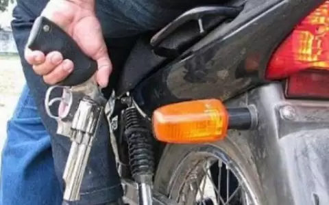 Asunci�n: motochorros asaltan a estudiante a cuadras de una comisar�a