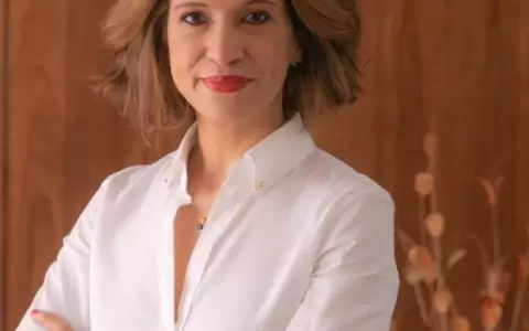 Lea Gim�nez: �No se puede seguir encomendando el Gobierno a improvisados�