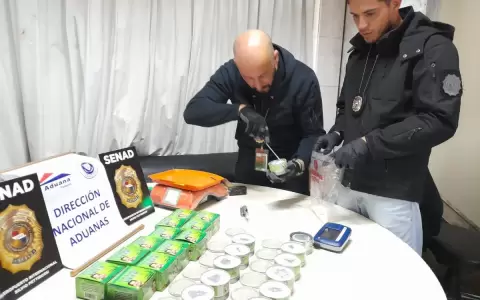 Incautan coca�na oculta en potes de gel de aloe vera que iban a Australia