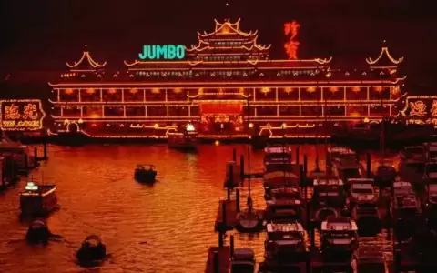 Se hunde el ic�nico restaurante flotante de Hong Kong
