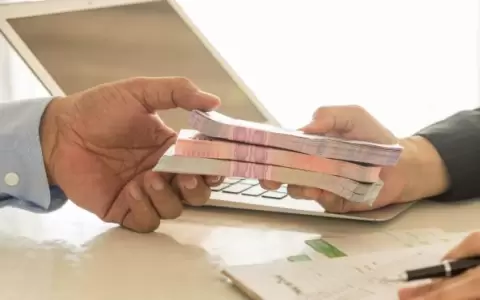 Desbaratan red que tramitaba cr�ditos con datos falsos