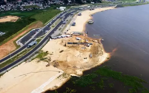 Nenecho quiere subastar terrenos en la Costanera para crear un "Puerto Madero"