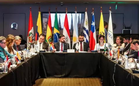 Ministros de Cultura del Mercosur emiten la "Declaraci�n de Asunci�n"