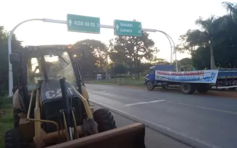 Camioneros de Paraguar� advierten cierre total de rutas si sube el combustible