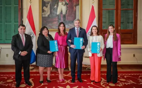 Gobierno y Unicef firman cooperaci�n para segunda etapa de Estrategia Nacional Kunu'u