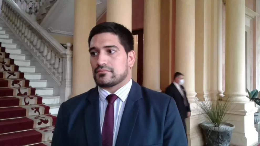 Mauricio Esp�nola cuestiona a Pe�a su enojo "si no tiene nada que esconder"