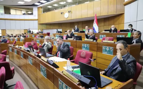 Senado da luz verde a proyecto de ley que incluye a tabacaleras y clubes en control antilavado