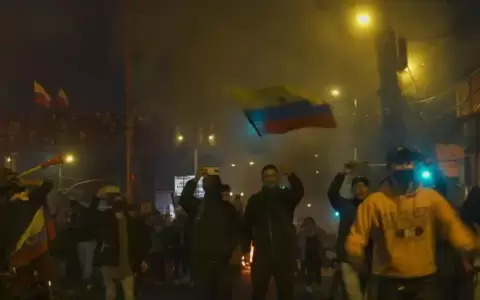 El ministro de Defensa de Ecuador: �la democracia est� en serio riesgo� por protestas contra Lasso