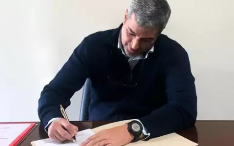 Abdo oficializ� su candidatura a presidente de la ANR