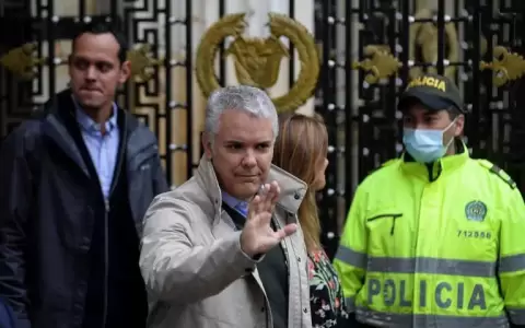 Centro Democr�tico defendi� a Duque tras la orden de su arresto domiciliario