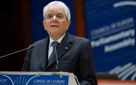 Presidente de Italia, Sergio Mattarella, rechaz� renuncia de su primer ministro