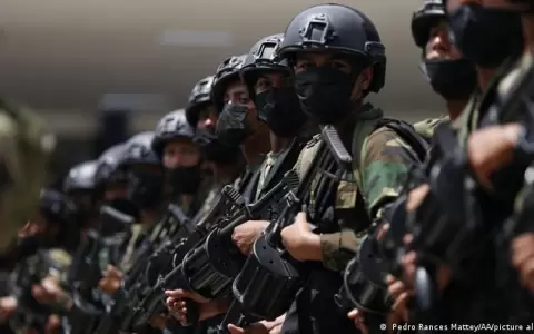 R�gimen de Venezuela renueva su c�pula militar