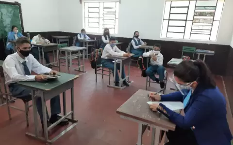 Implementar�n destacado proyecto de ingl�s en escuelas del pa�s